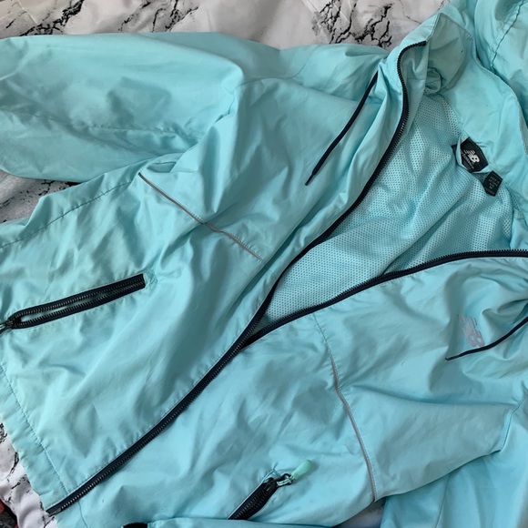 New Balance Rain Jacket - Picture 4 of 4